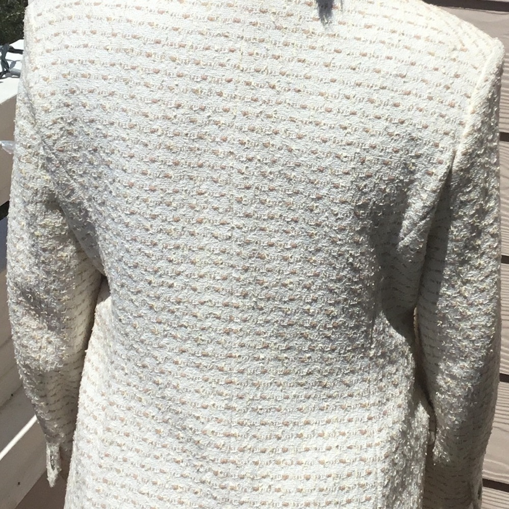 CHANEL Boutique Tweed Blazer/CHANEL Jacket 98P. - Picture 2 of 8